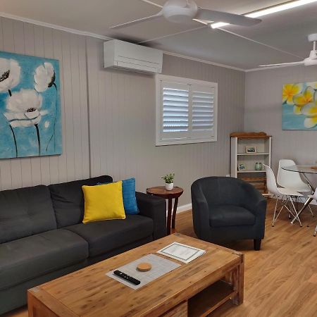 Cute Cottage - 2 Bedrooms - City & Strand Beach Location Townsville Exterior photo