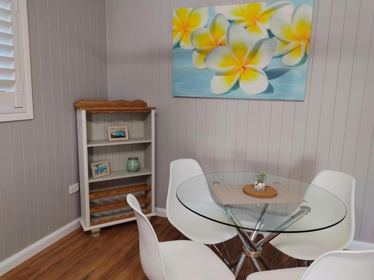 Cute Cottage - 2 Bedrooms - City & Strand Beach Location Townsville Exterior photo