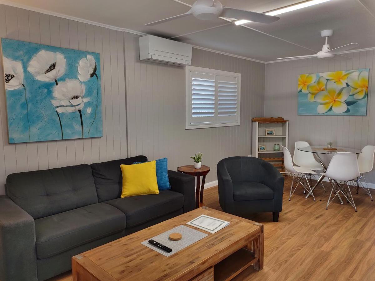 Cute Cottage - 2 Bedrooms - City & Strand Beach Location Townsville Exterior photo